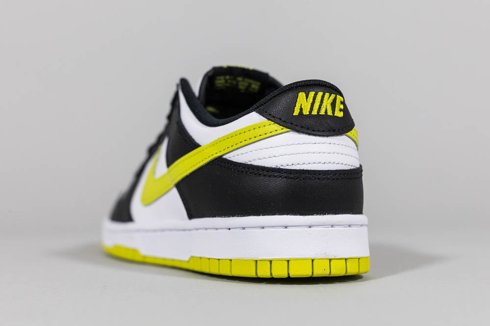 Nike Dunk Low &