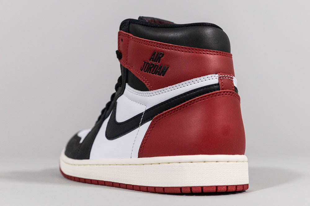 Air Jordan 1 High OG &