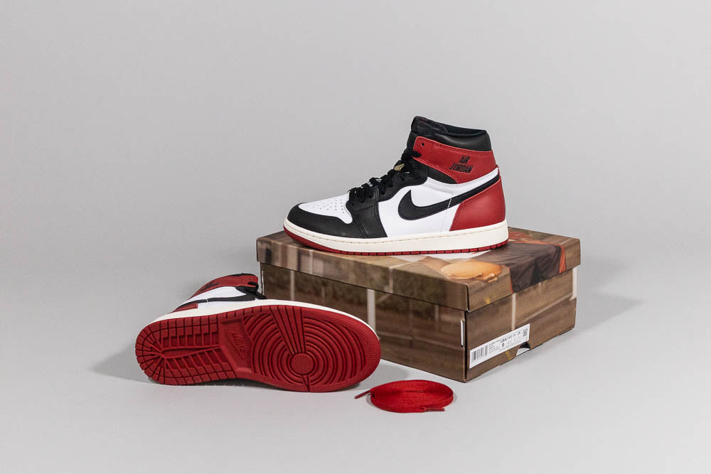 Air Jordan 1 High OG &