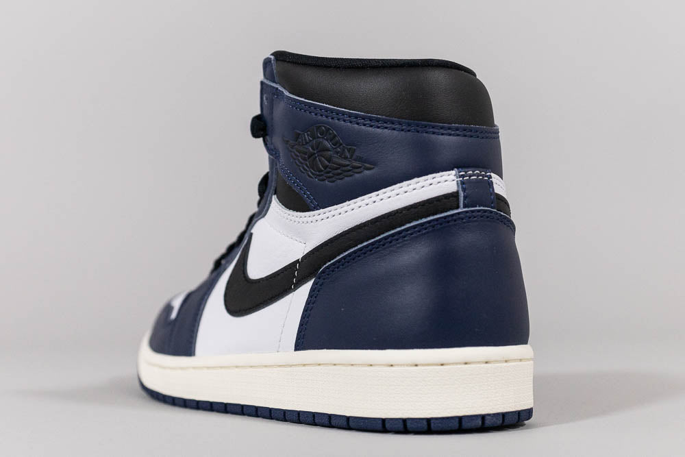 Air Jordan 1 High OG &