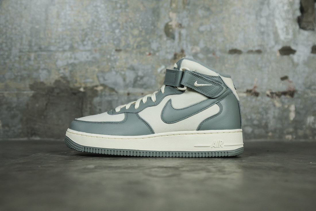 Lust Store - . Nike Air Force 1 Mid 07' Lv8 Utility