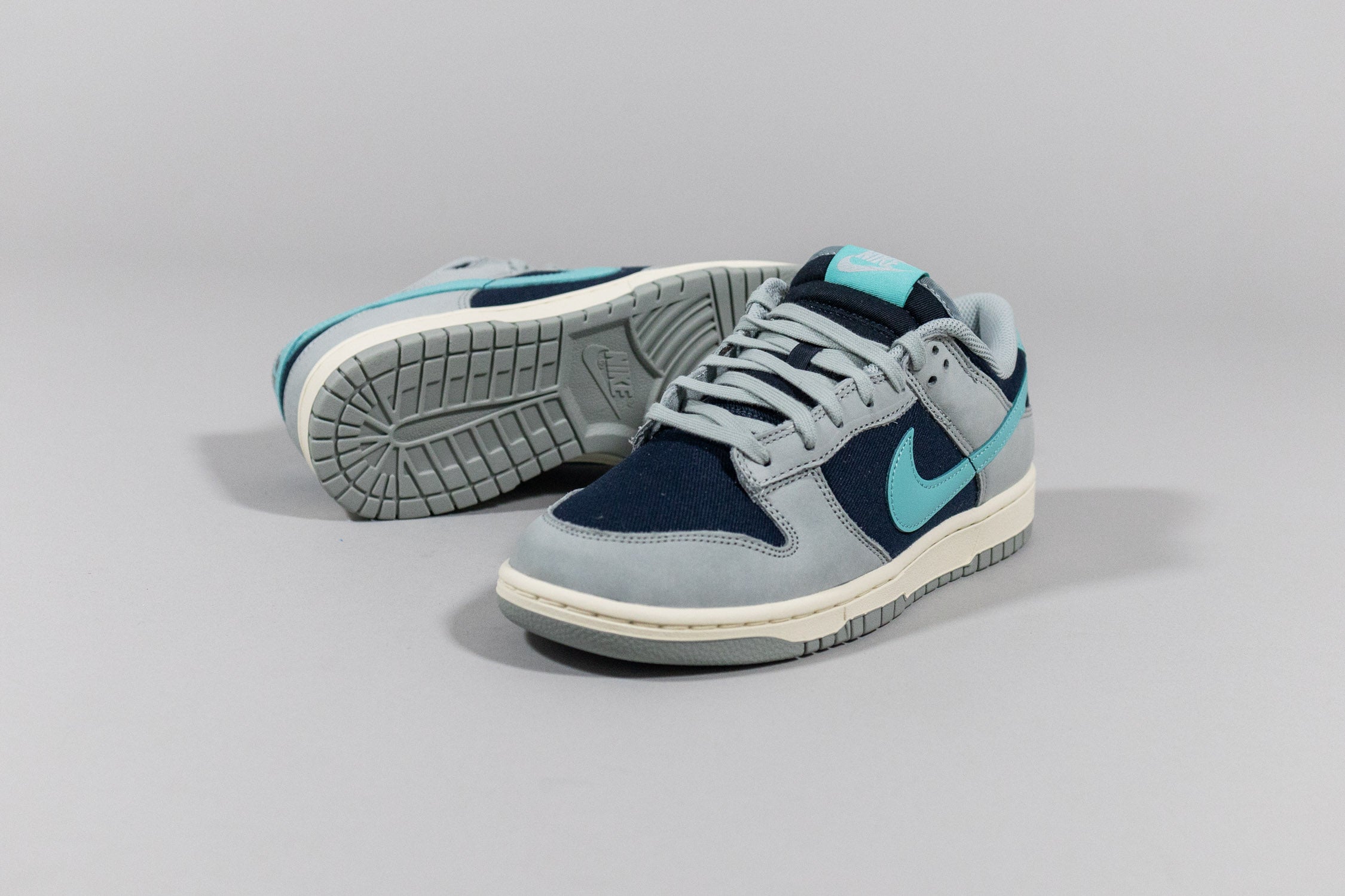 Nike Dunk Low &