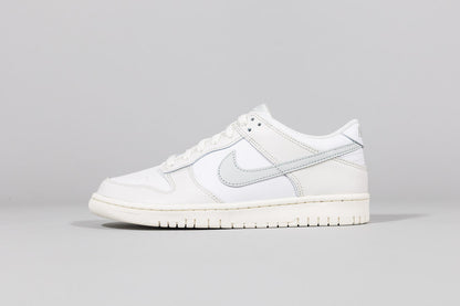 Nike Dunk Low &