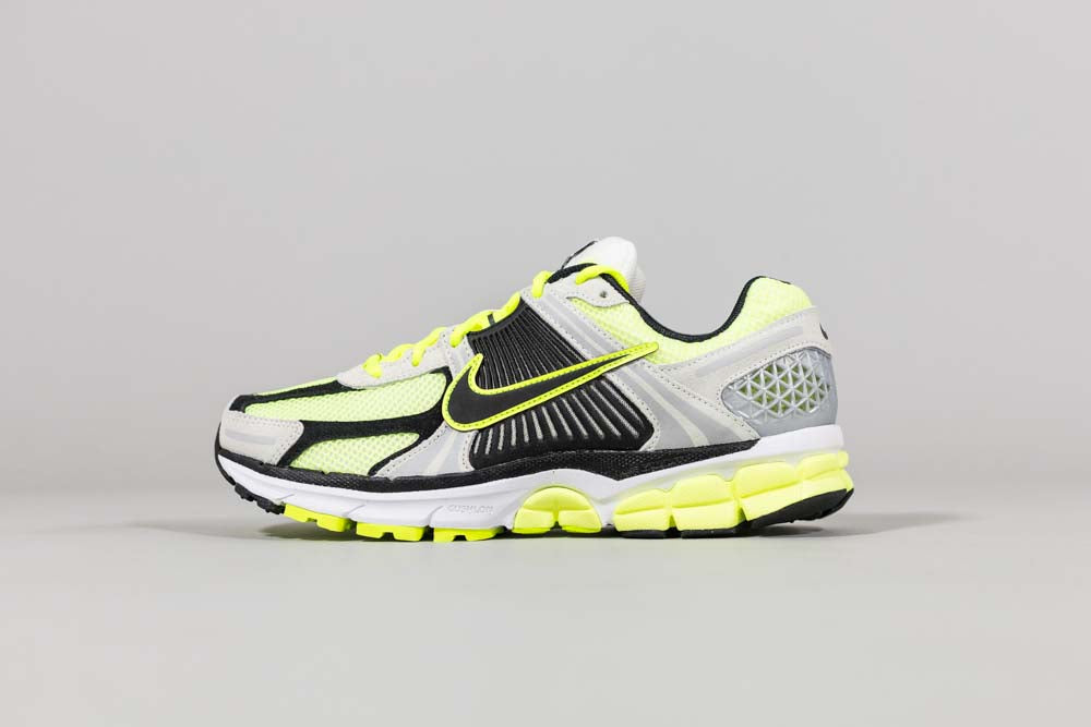 Nike Zoom Vomero 5 &