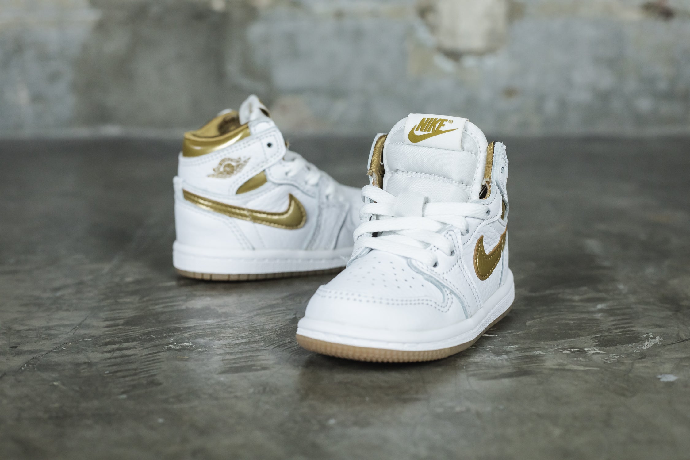 air jordan 1 white gold
