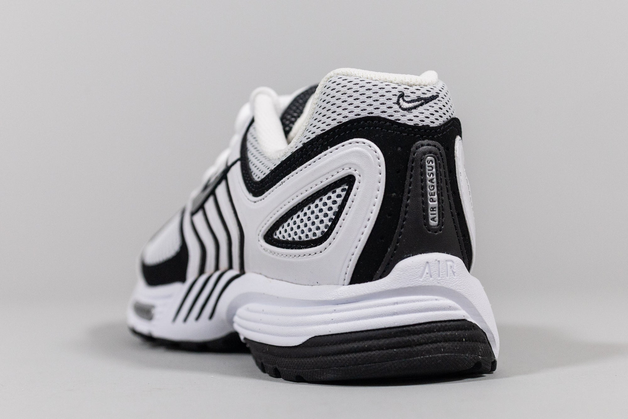 Nike Air Peg 2K5 'White and Black' - [sku] - Lust México