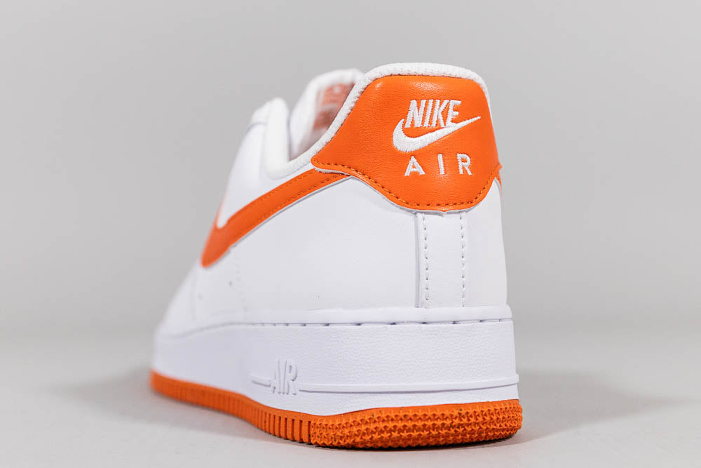 Nike Air Force 1 Low &