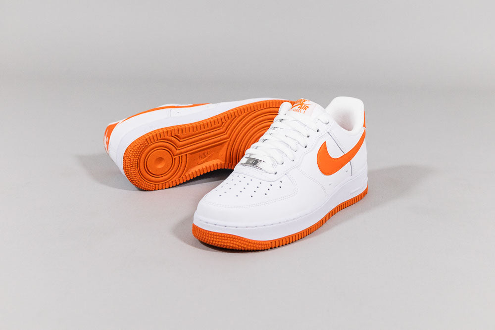 Nike Air Force 1 Low &