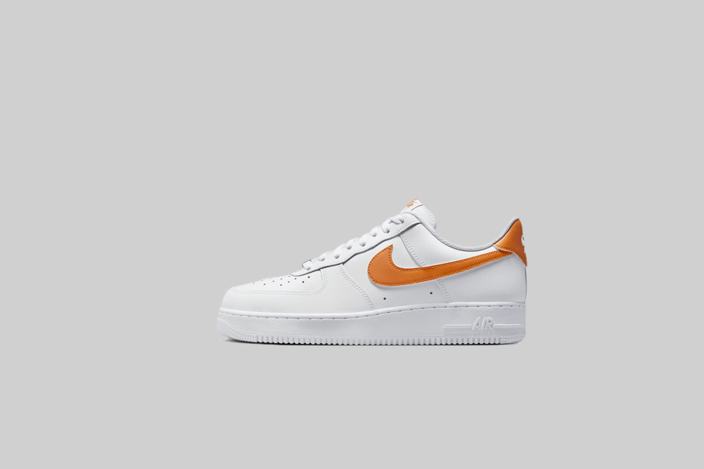 Nike Air Force 1 &