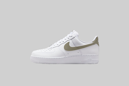 Nike Air Force 1 &