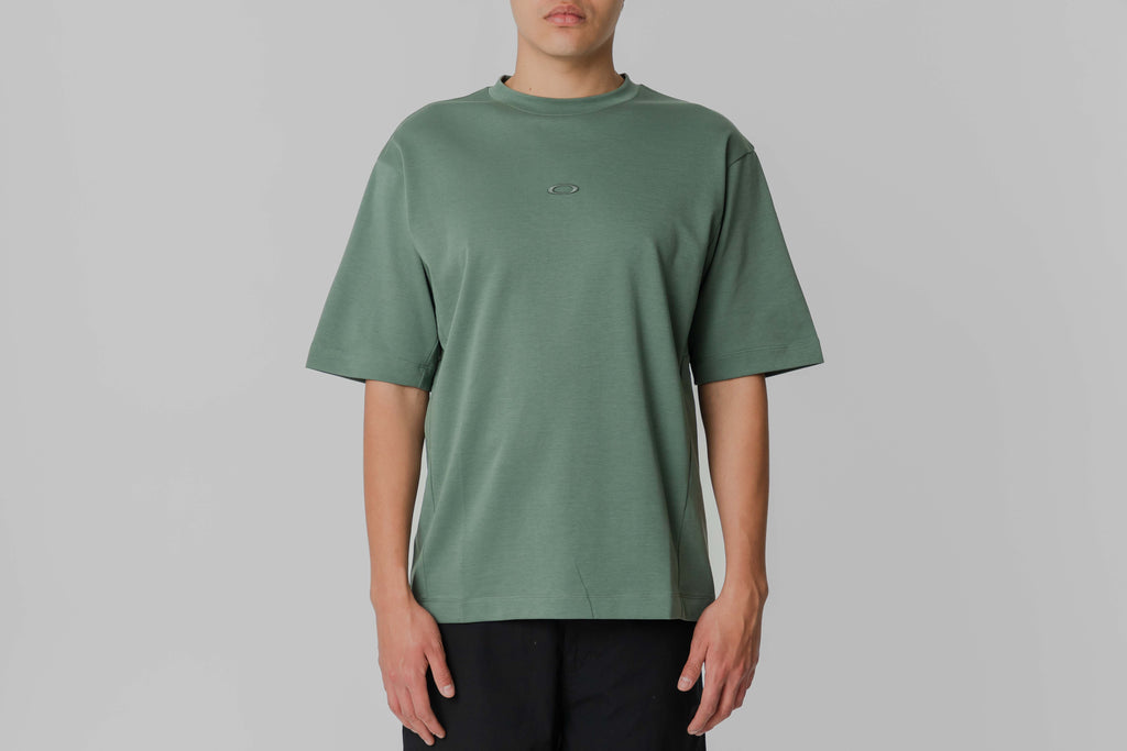 Oakley Driven Tee - FOA406816-74O - Lust México