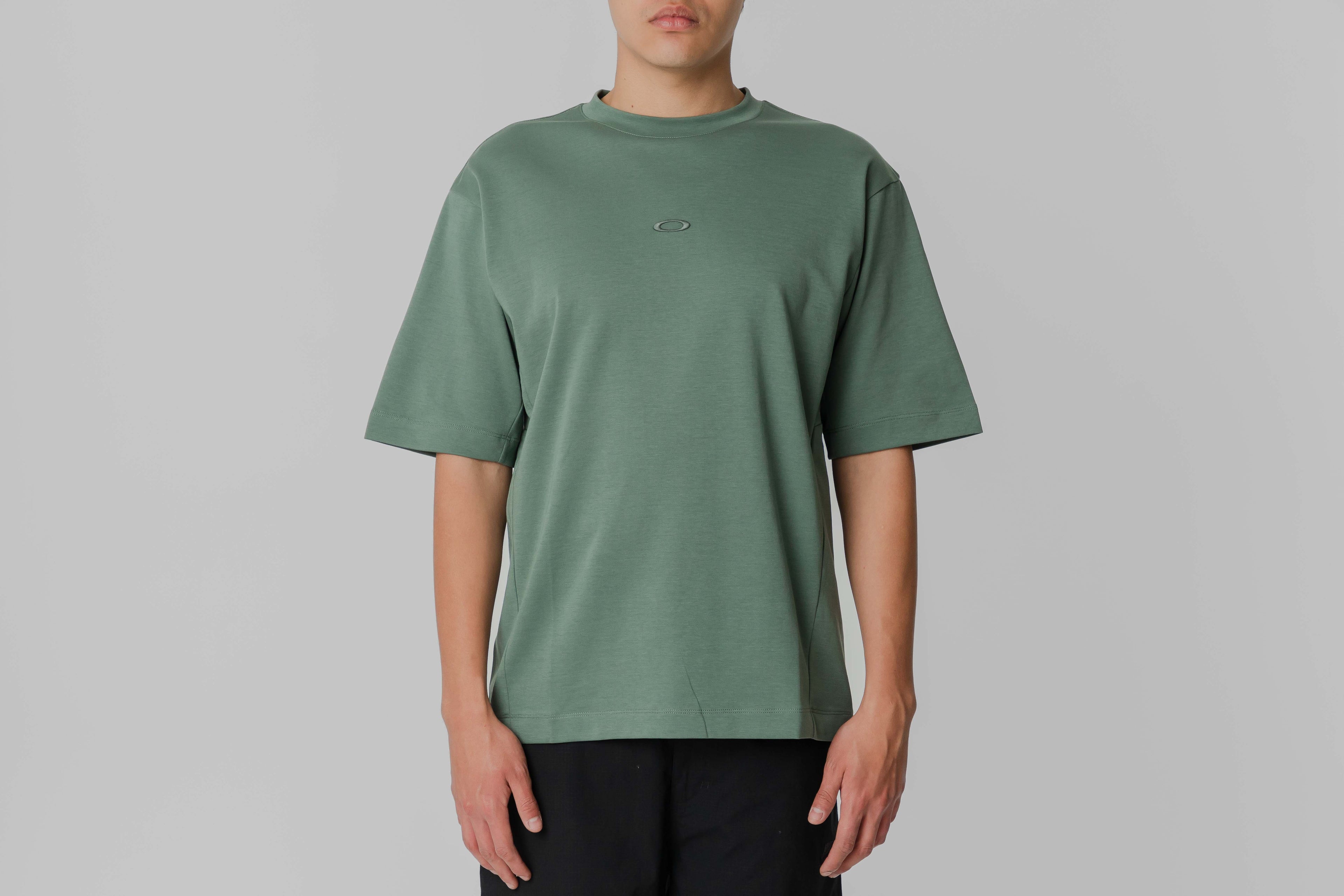 Oakley Driven Tee - FOA406816-74O - Lust México