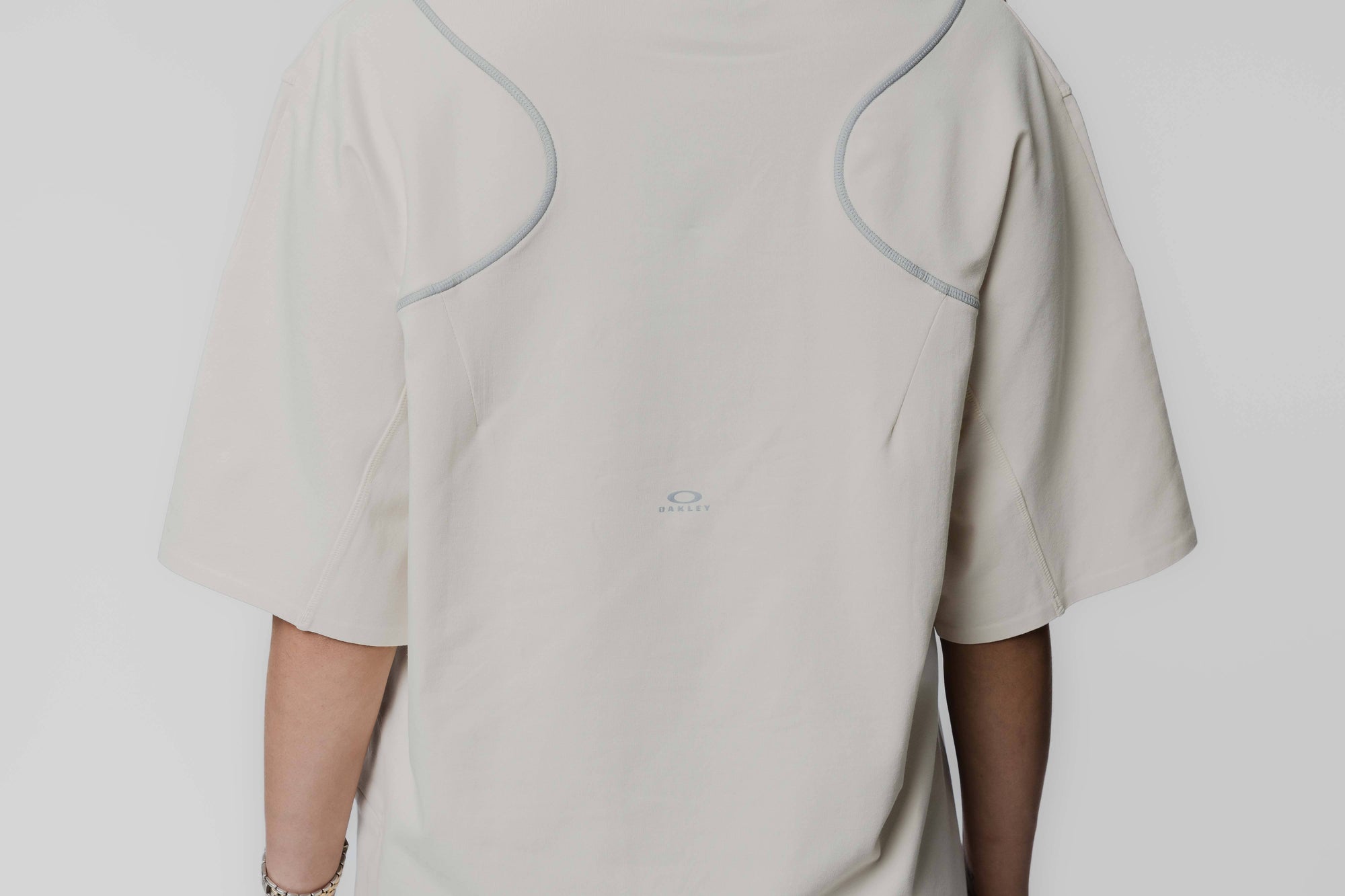 Oakley Latitude Flight SS Tee - [sku] - Lust México