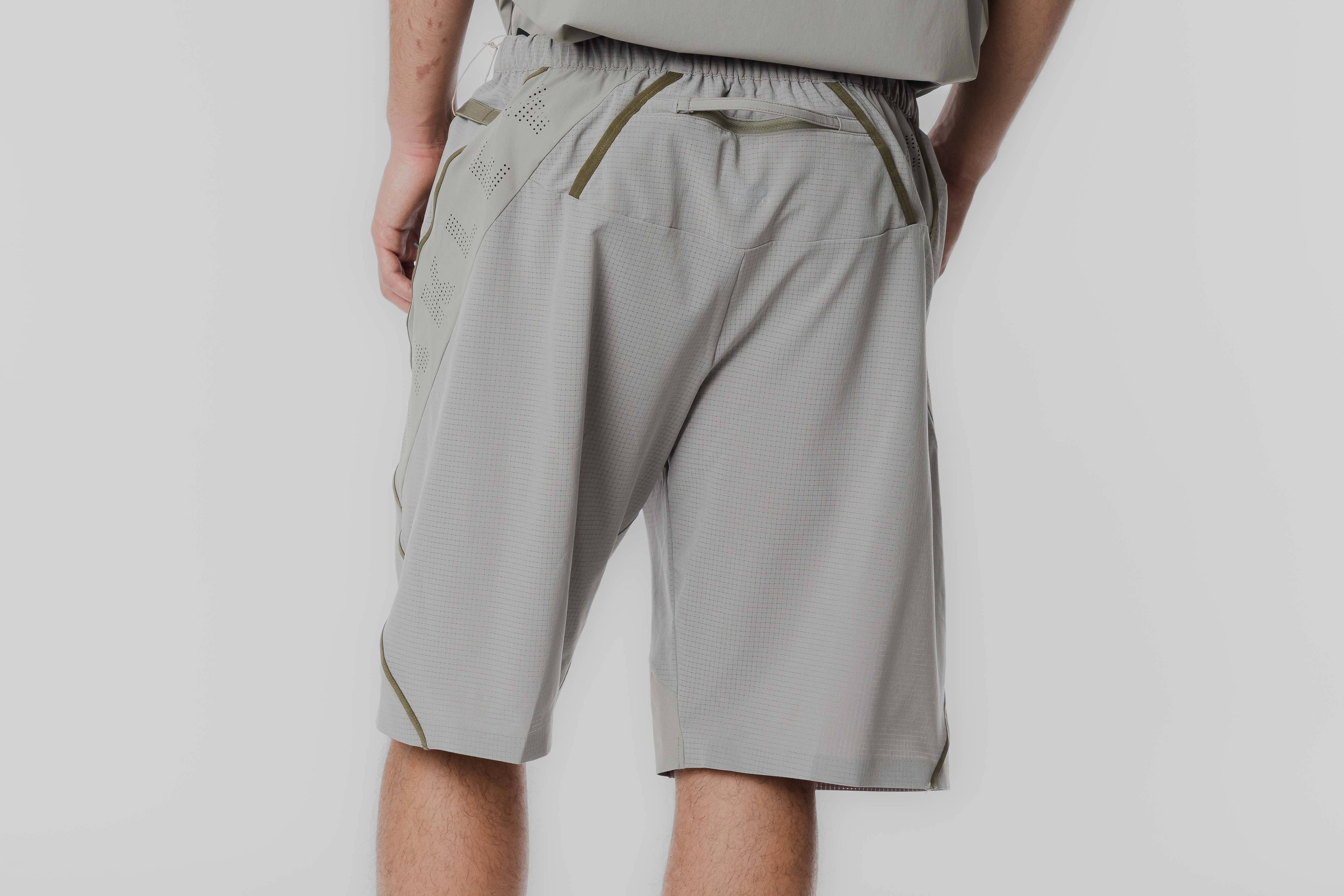 Oakley Latitude Flight Short - [sku] - Lust México