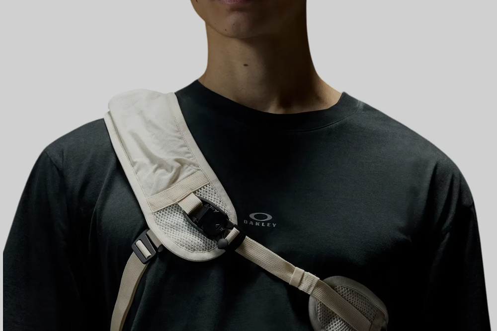 Oakley Latitude Veil Slingpack Jacket - FOA407866-68S - Lust México
