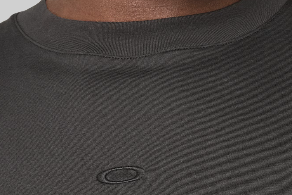 Oakley Reserve Momento Protopia Tee - FOA407926-021 - Lust México