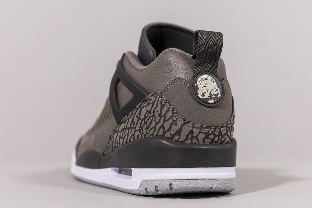 Jordan Spizike Low &