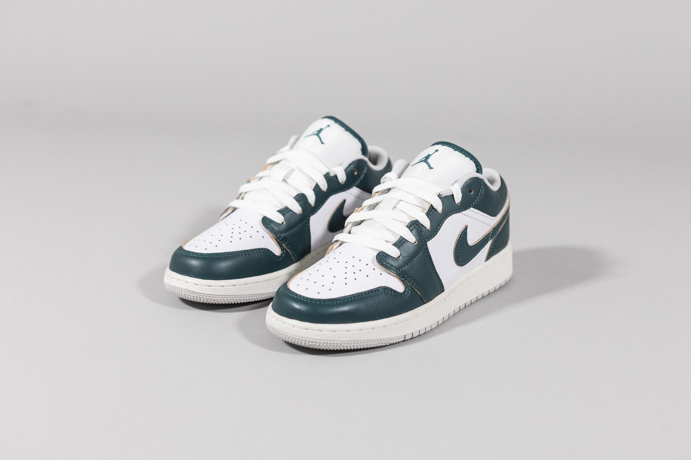 Air JORDAN 1 LOW SE GS 24 cm 6Y