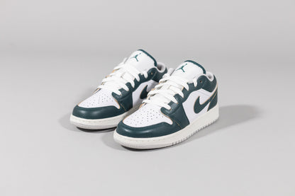 Air Jordan 1 Low SE &