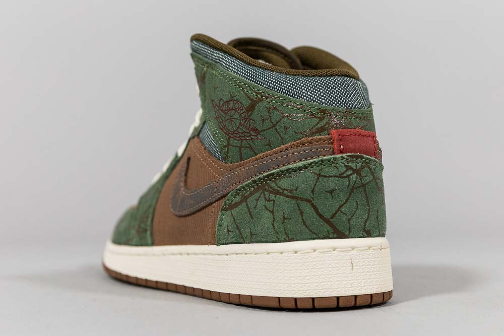 Air Jordan 1 Mid SS &