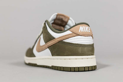 Nike Dunk Low &