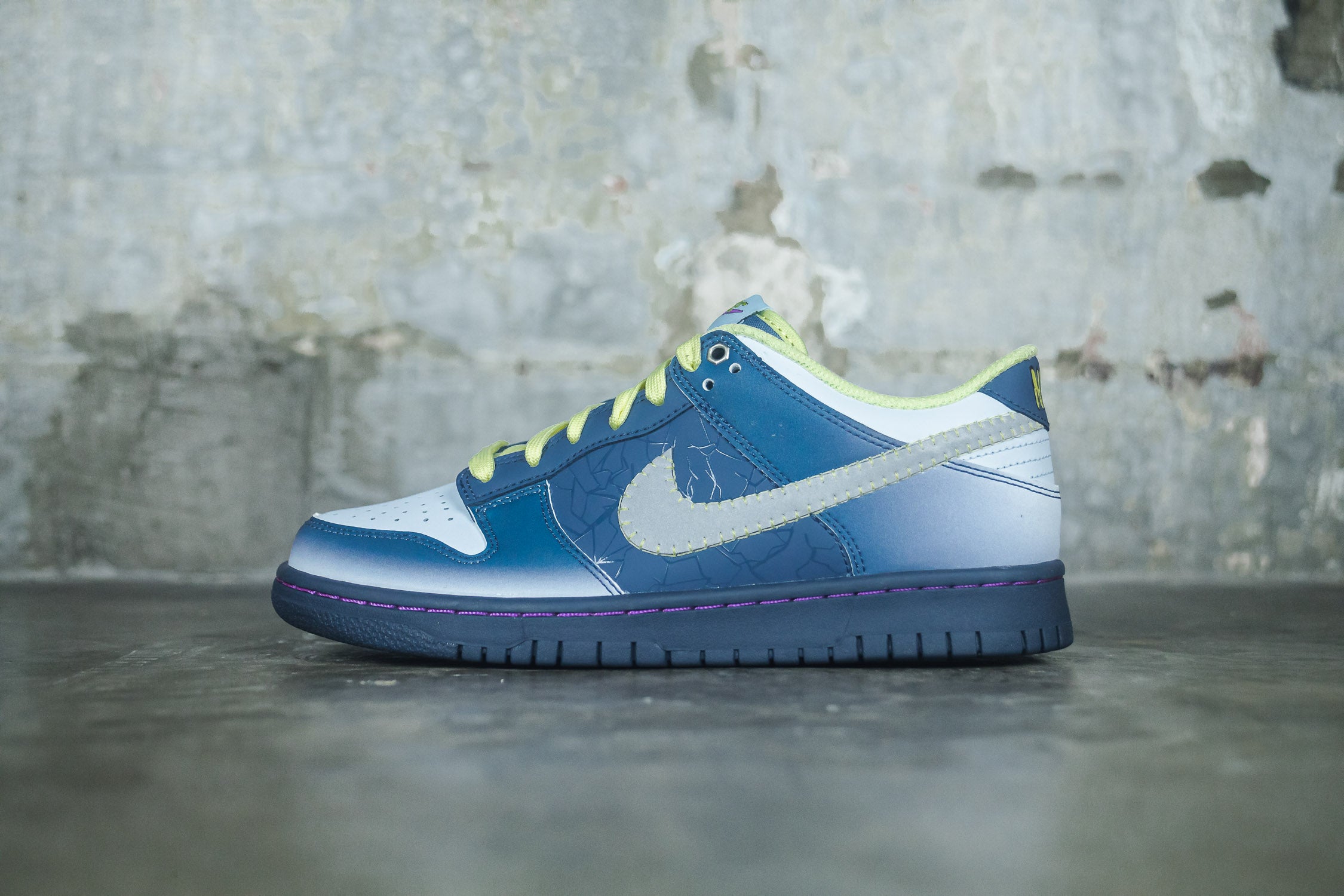 Nike Dunk Low &