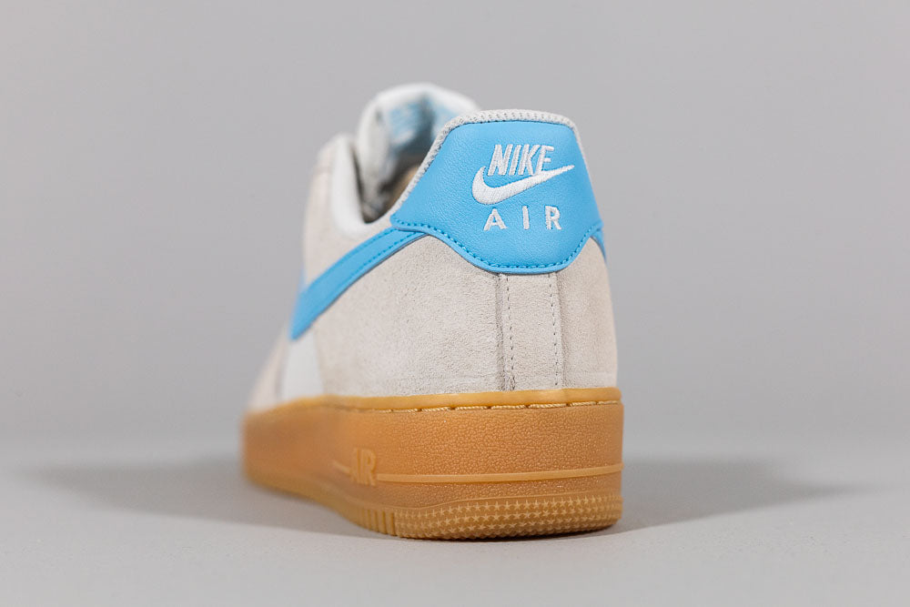 Nike Air Force 1 &