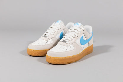 Nike Air Force 1 &