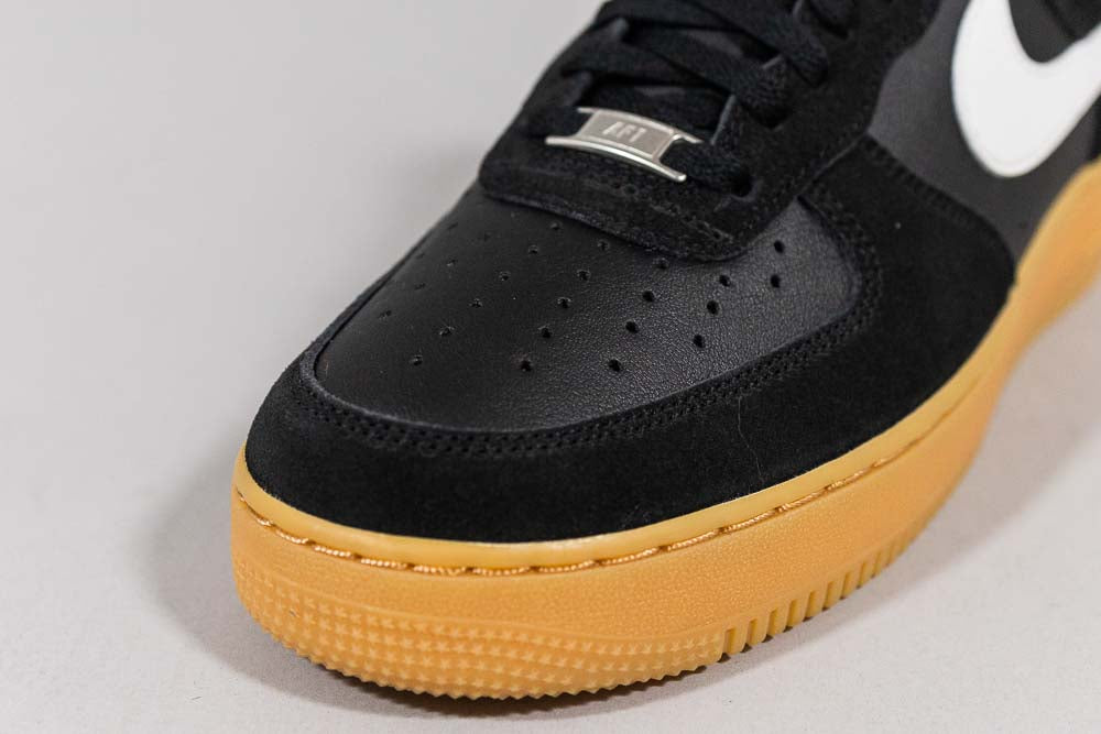 Nike Air Force 1 &