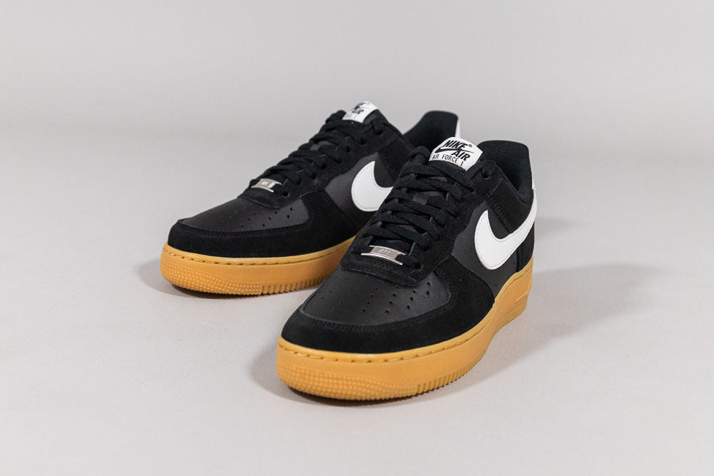 Nike Air Force 1 &