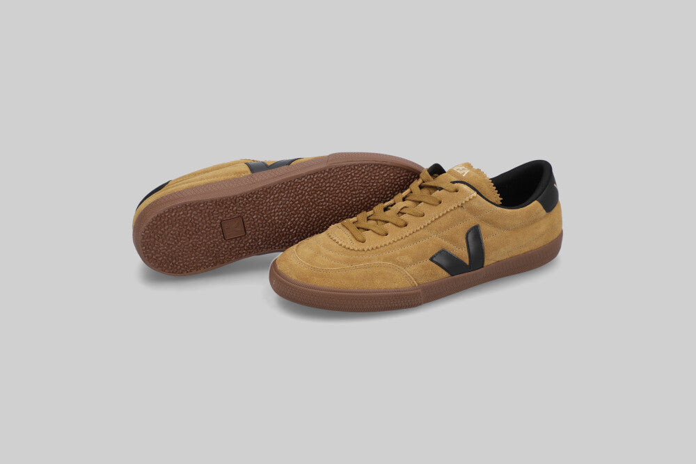 Women's VEJA Panenka 'Ten and Black'