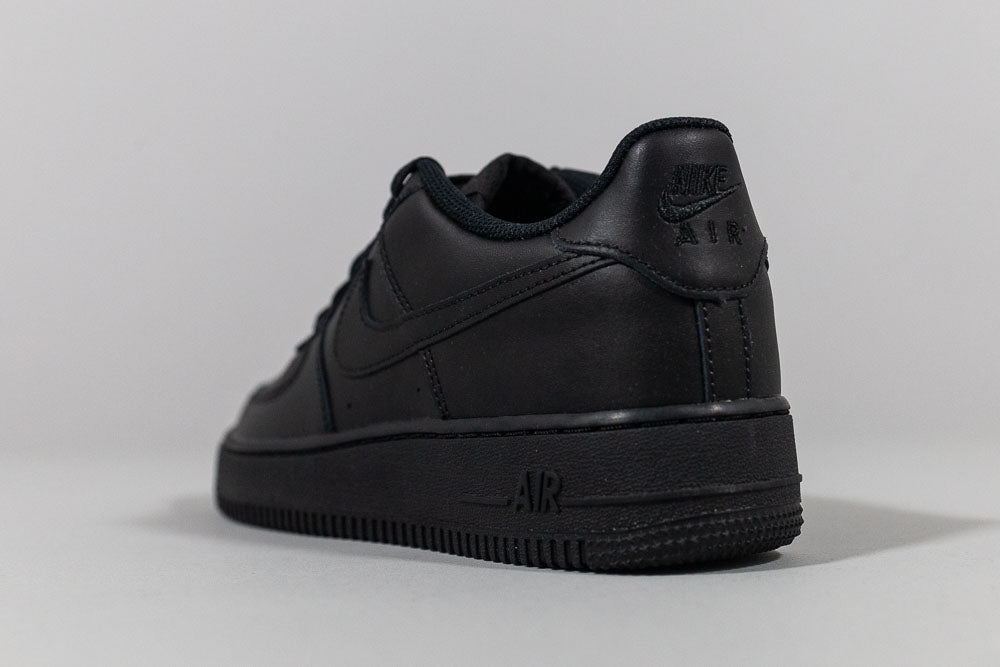 Nike Air Force 1 LE &