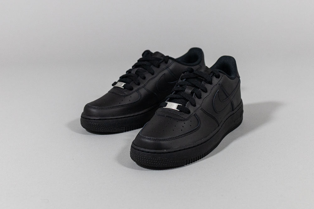 Nike Air Force 1 LE &