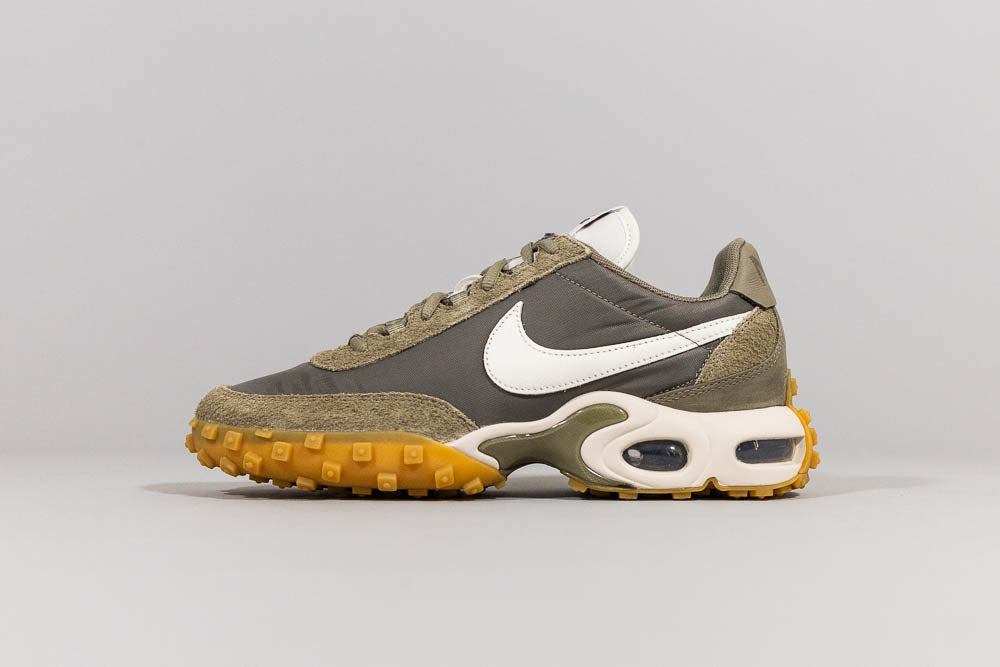 Nike Air Max Waffle SP &