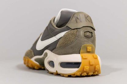 Nike Air Max Waffle SP &