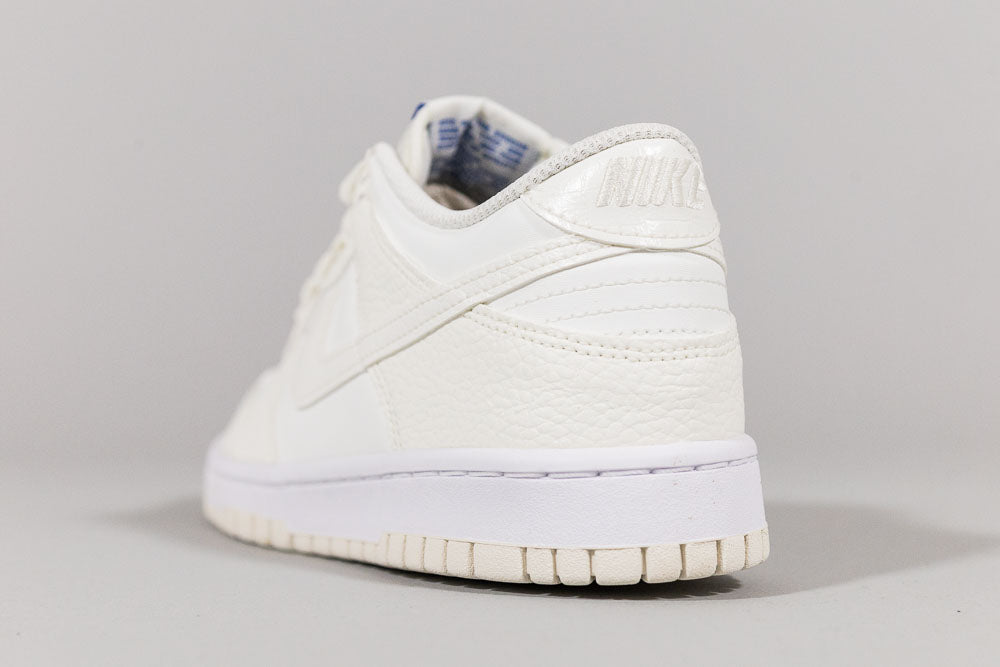 Nike Dunk Low SE &