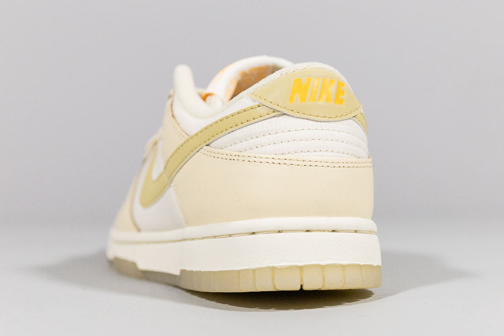 Women's Nike Dunk Low 'Muslin and Team Gold' - [sku] - Lust México