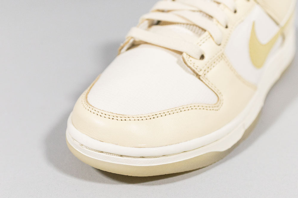 Women's Nike Dunk Low 'Muslin and Team Gold' - [sku] - Lust México