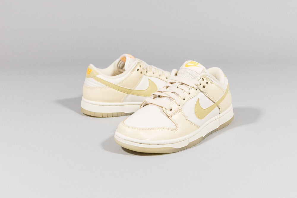 Women's Nike Dunk Low 'Muslin and Team Gold' - [sku] - Lust México