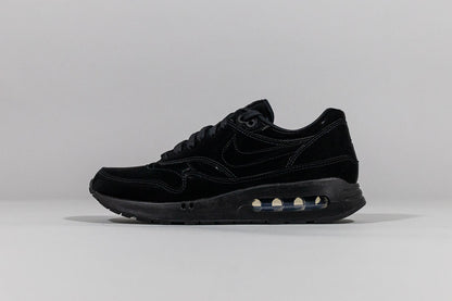 Nike Air Max 1 &