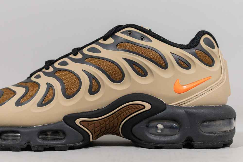 Nike Air Max Plus Drift &