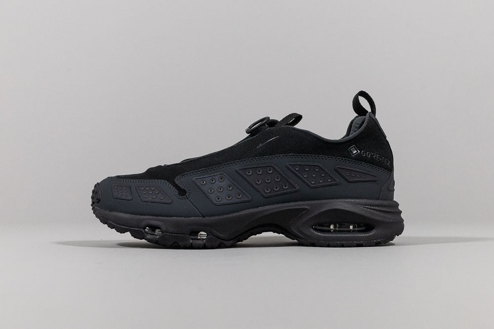 Women's Nike Air Max SNDR GORE-TEX 'Black and Dark Smoke Grey' - [sku] - Lust México
