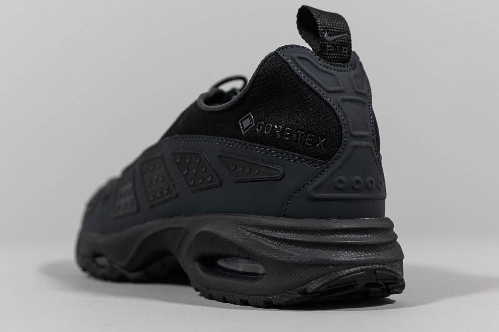 Women's Nike Air Max SNDR GORE-TEX 'Black and Dark Smoke Grey' - [sku] - Lust México