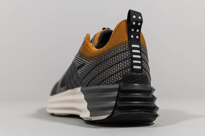 Nike Lunar Roam SE &