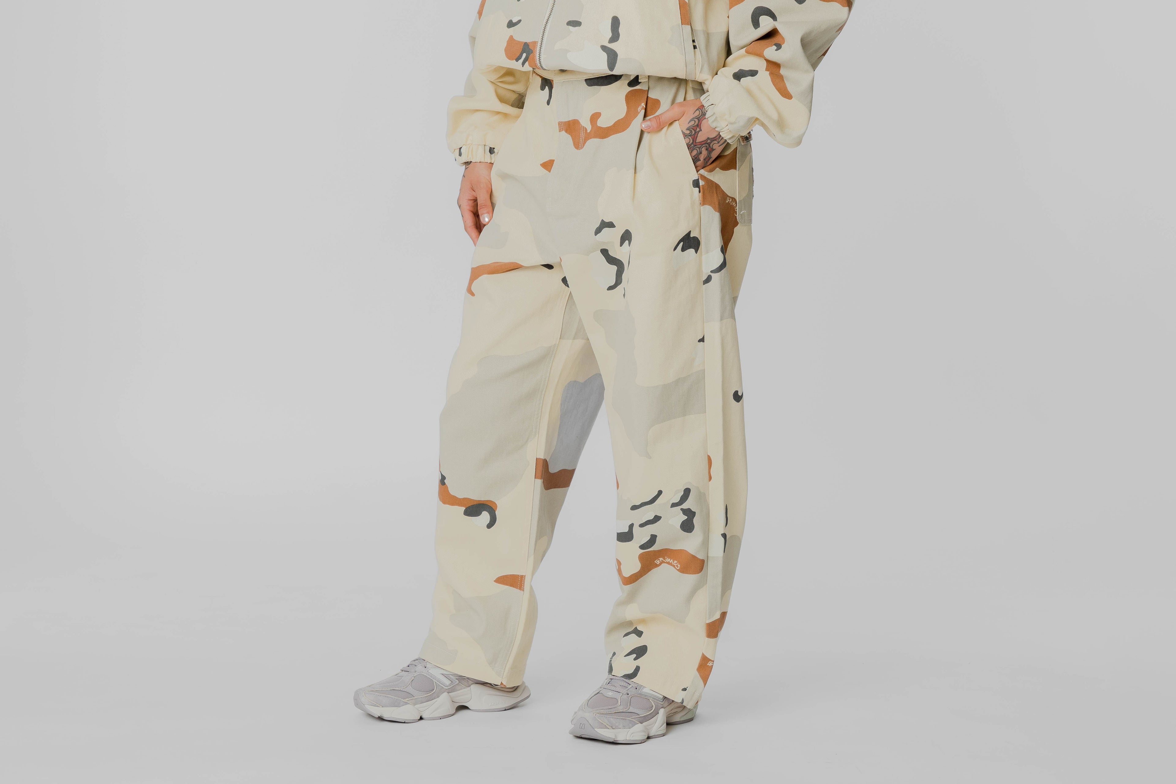 Grimey Concreat Jungle All Over Print Baggy Pleated Twill Pants - GBPTPJ298-BRWC - Lust México