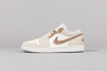 Air Jordan 1 Low &