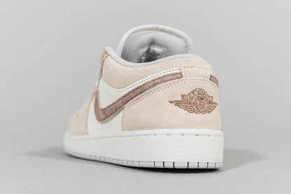 Air Jordan 1 Low SE &