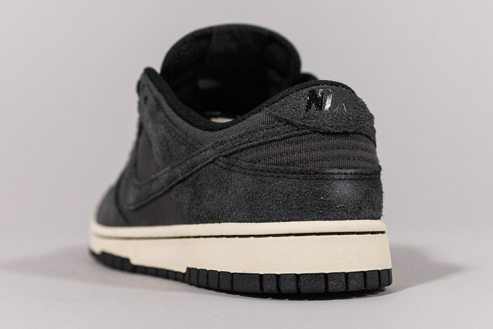 Nike Dunk Low Premium &
