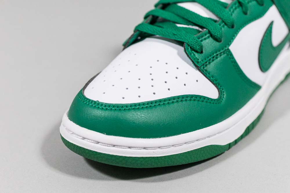 Nike Dunk Low &