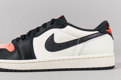 Air Jordan 1 Low Paris Saint-Germain &